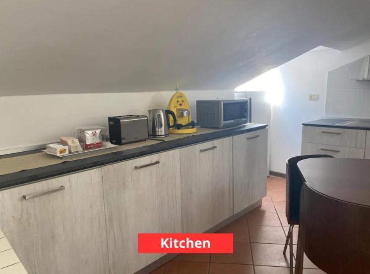 Appartamento A 50M Da Piazza Alfieri Asti Bagian luar foto